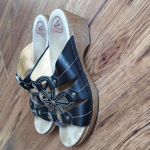 Dansko sandals size 41
